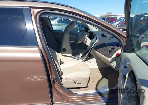 2010 Volvo Xc60 3.2 z USA, uszkodzony, nr VIN YV4982DL6A2077717